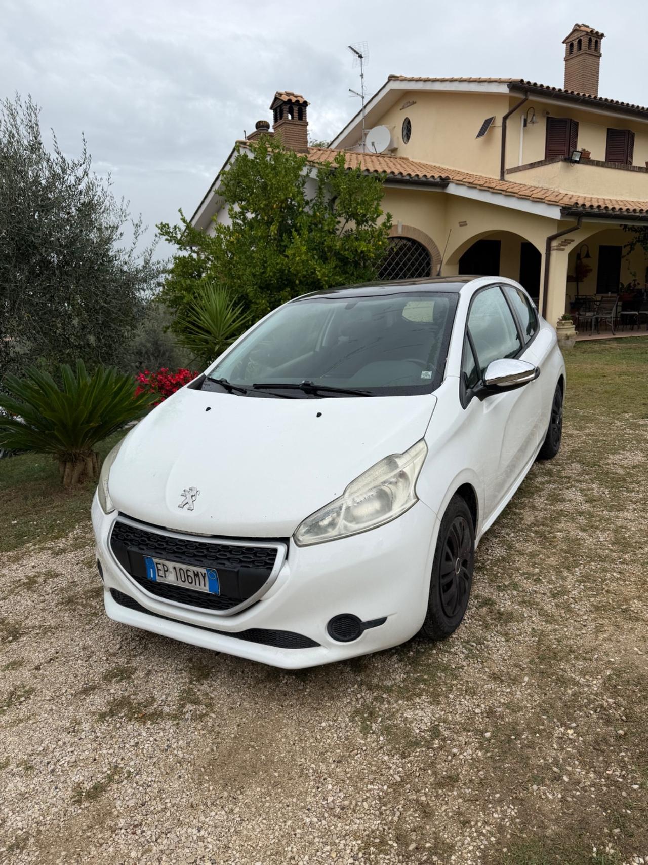 Peugeot 208 PureTech 82 3 porte Active