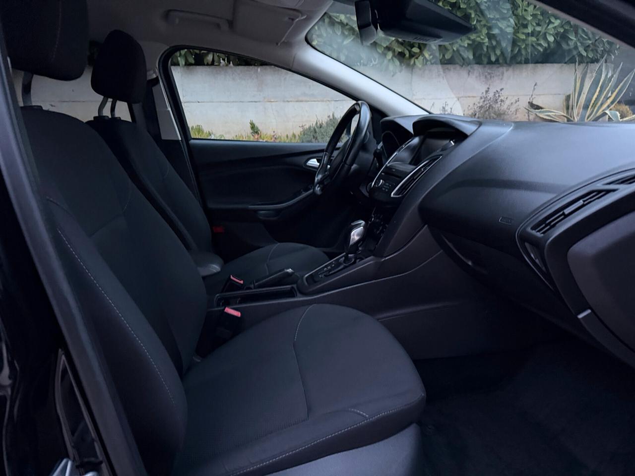 Ford Focus SW 1.0 Eco Boost 125 CV Cambio Automatico.