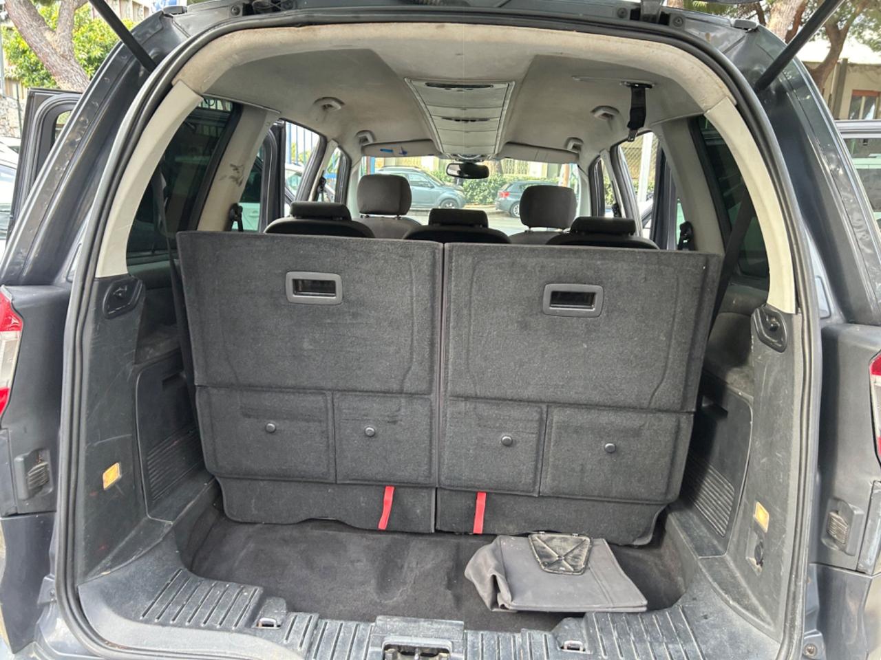 Ford Galaxy 2.0 TDCi 140 CV Ghia DPF