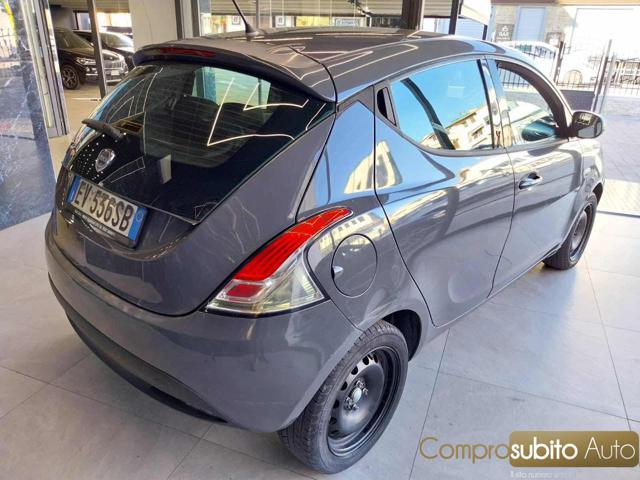 LANCIA Ypsilon 1.2 69 CV 5 porte Gold