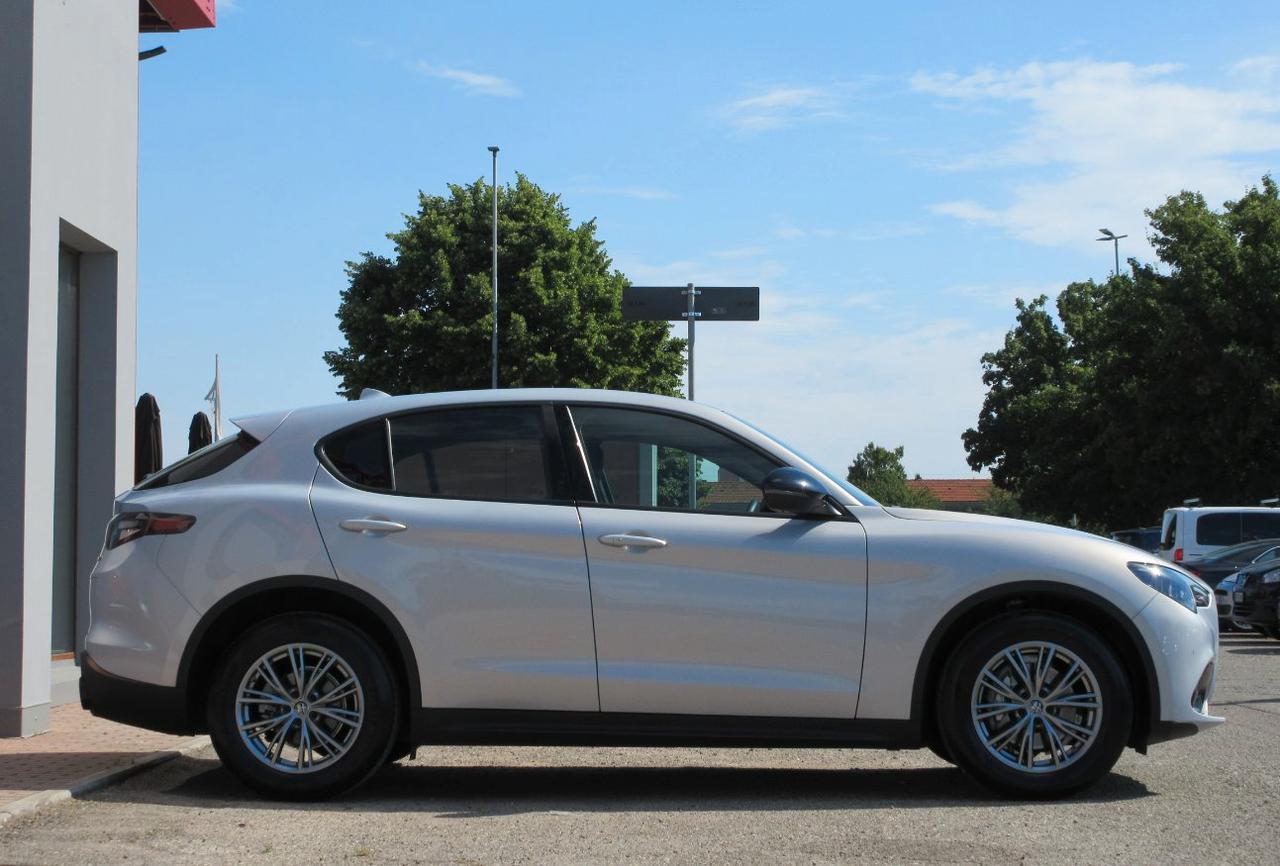 Alfa Romeo Stelvio 2.2 t Super rwd 160cv auto