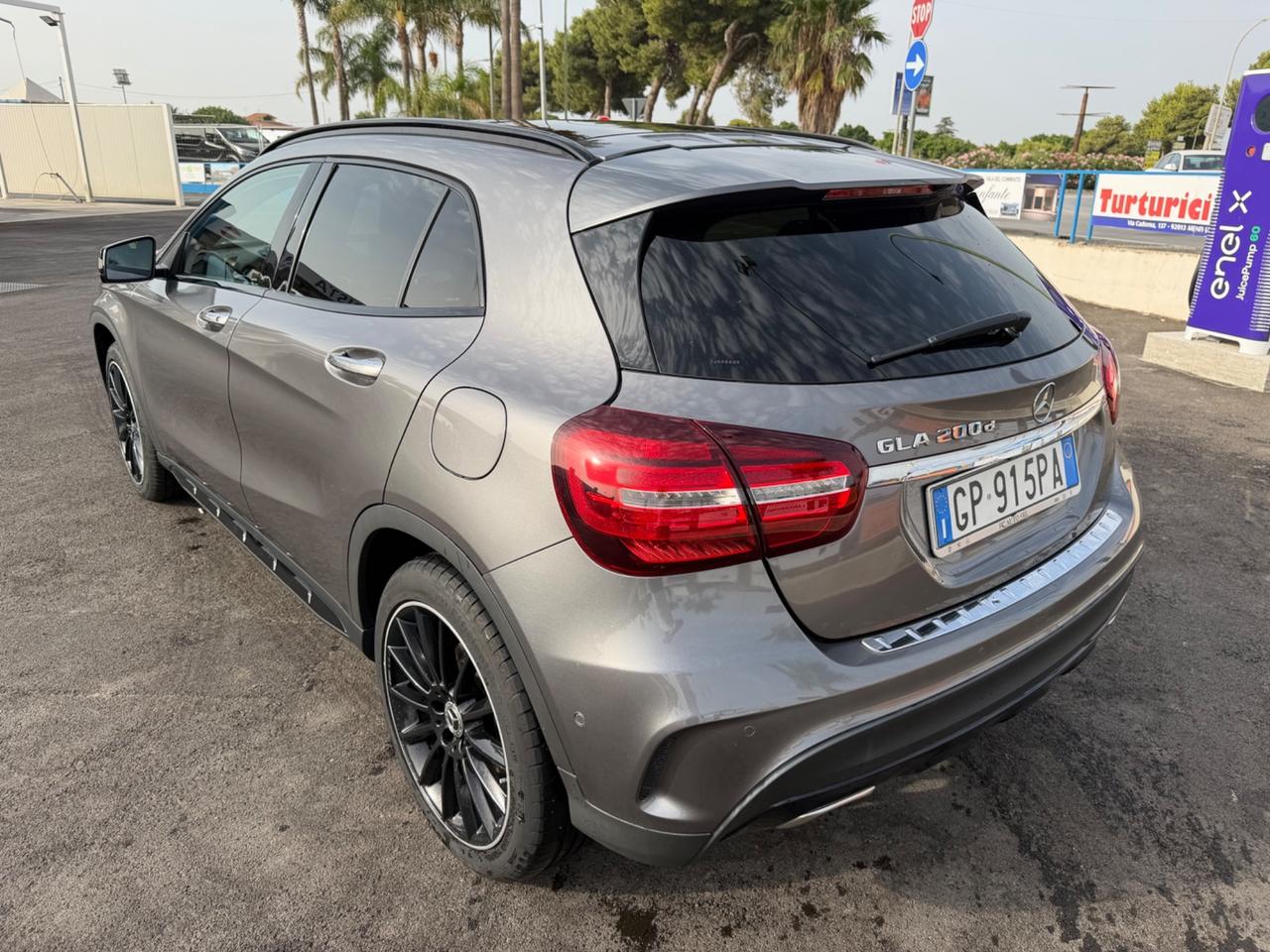 Mercedes-benz GLA 200 d Automatic Premium pacchetto AMG