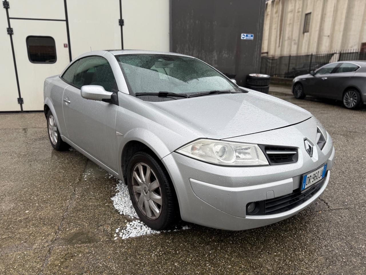 Renault Megane Mégane C-C 1.5 dCi/105CV Dynamique