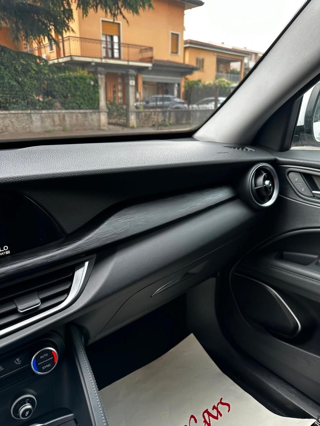 Alfa Romeo Stelvio 2.2 Turbodiesel 210 CV AT8 Q4 Super