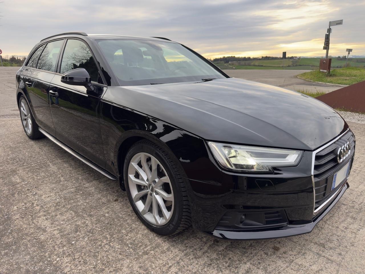 Audi A4 Avant 40 TDI quattro S tronic Business Advanced