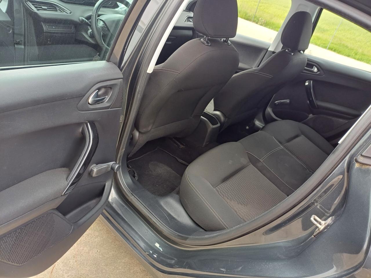 Peugeot 208 PureTech 68 5 porte Access