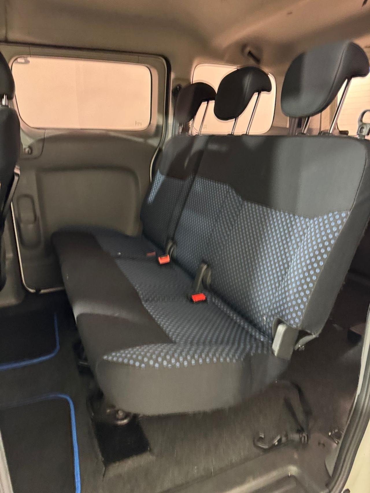 Nissan Evalia 1.6 BENZINA * 7 POSTI*