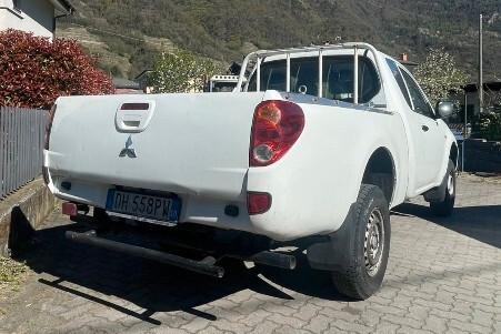 Mitsubishi L200 2.5 DI-D/136CV Single Cab Inform