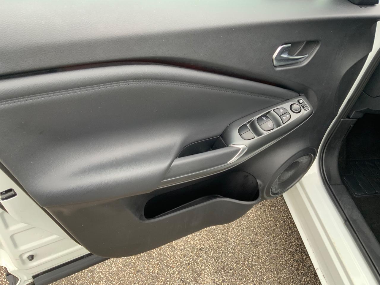 Nissan Juke 1.0 DIG-T 114 CV DCT N-Connecta