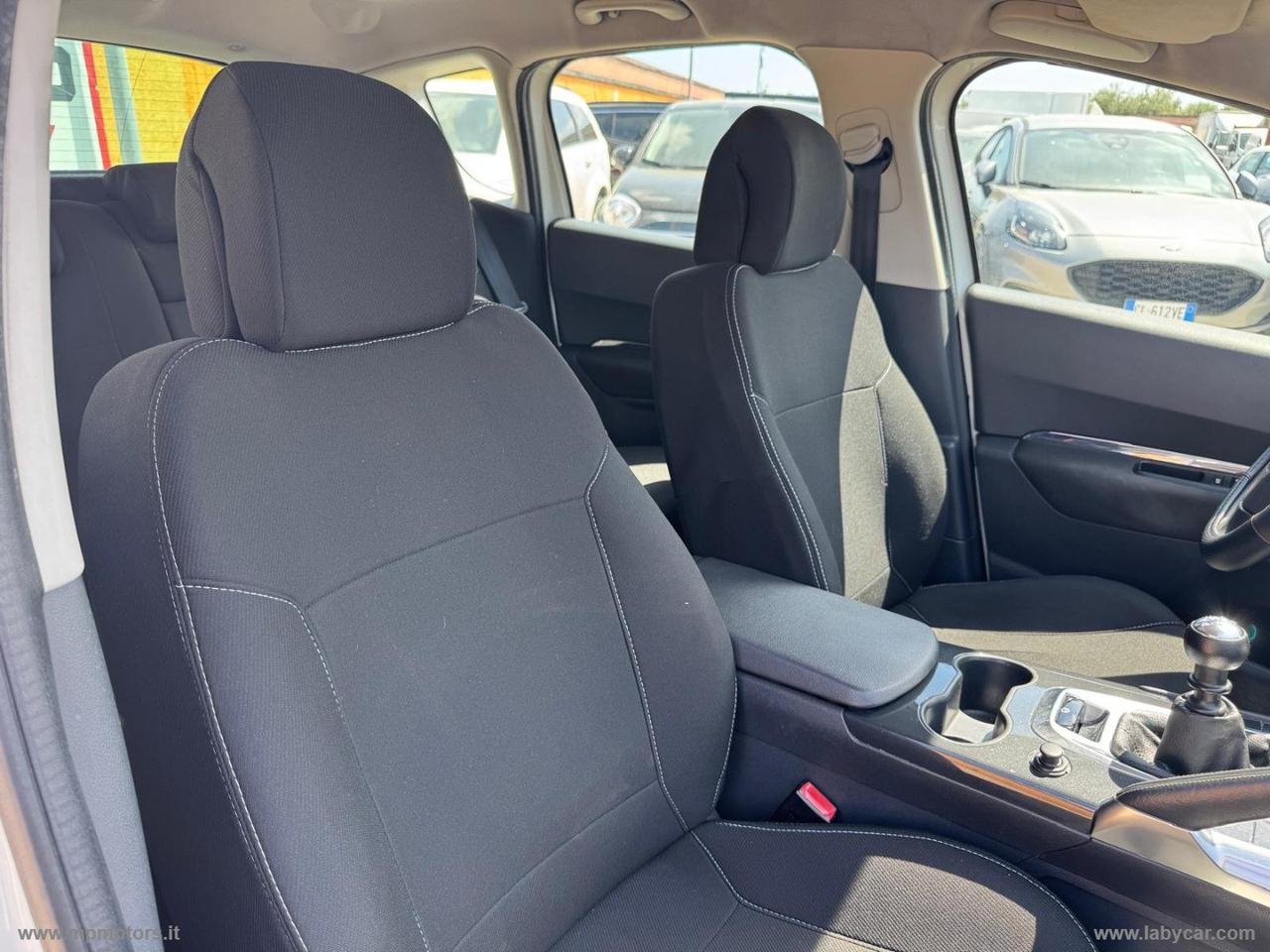 PEUGEOT 3008 BUSINESS 1.6 HDi 110CV