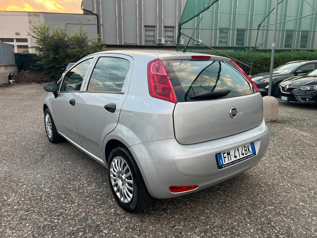 Fiat Punto 1.3 MJT II S&S 95 CV 5 porte Street