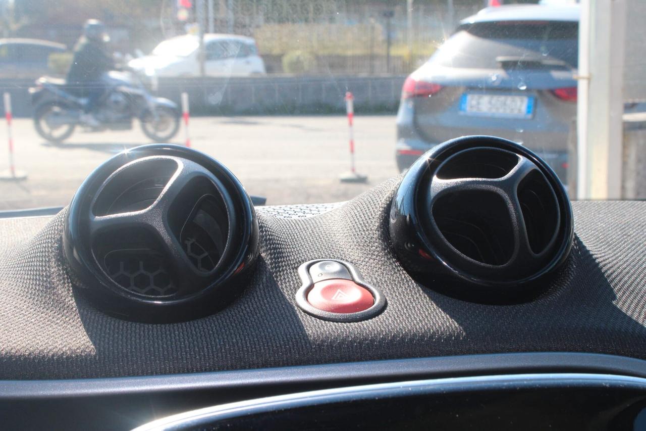 Smart ForTwo 70 1.0 twinamic BRABUS Style