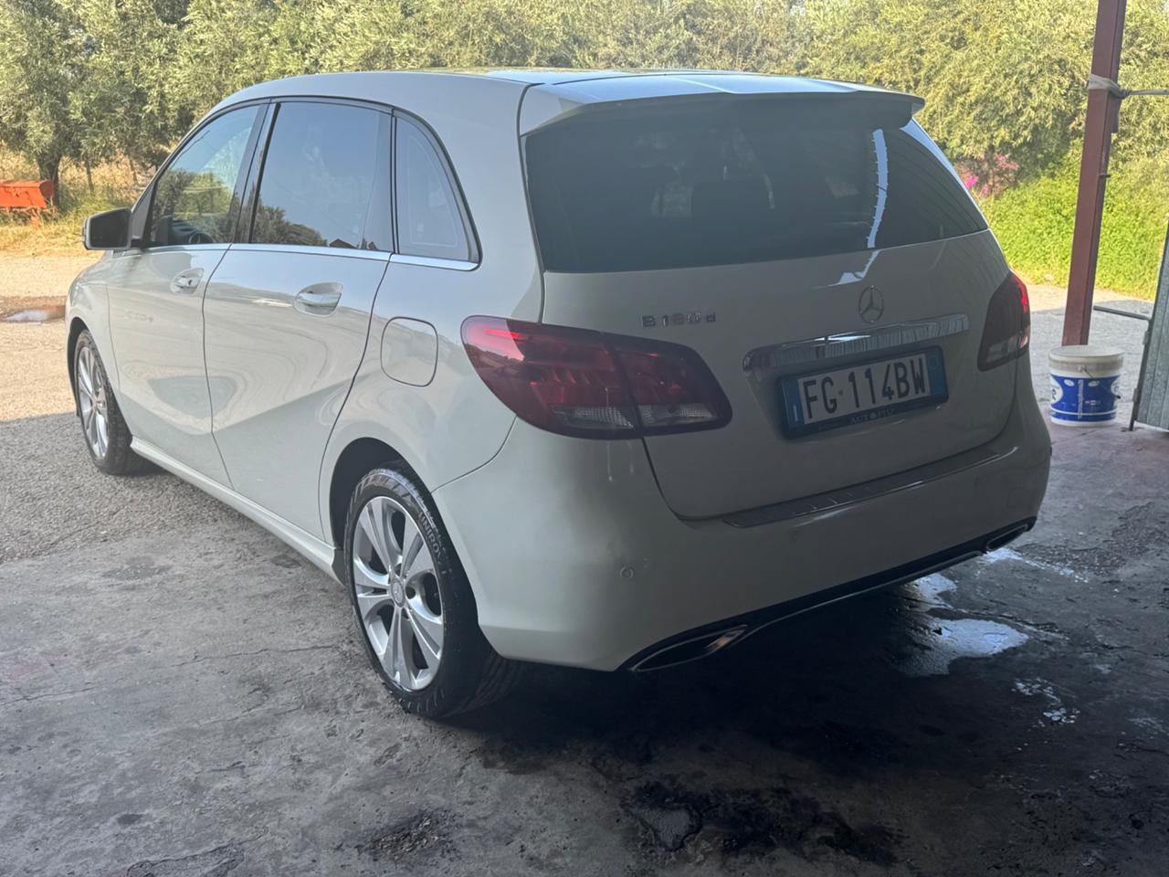 Mercedes-benz B 180 B 180 d Automatic Premium