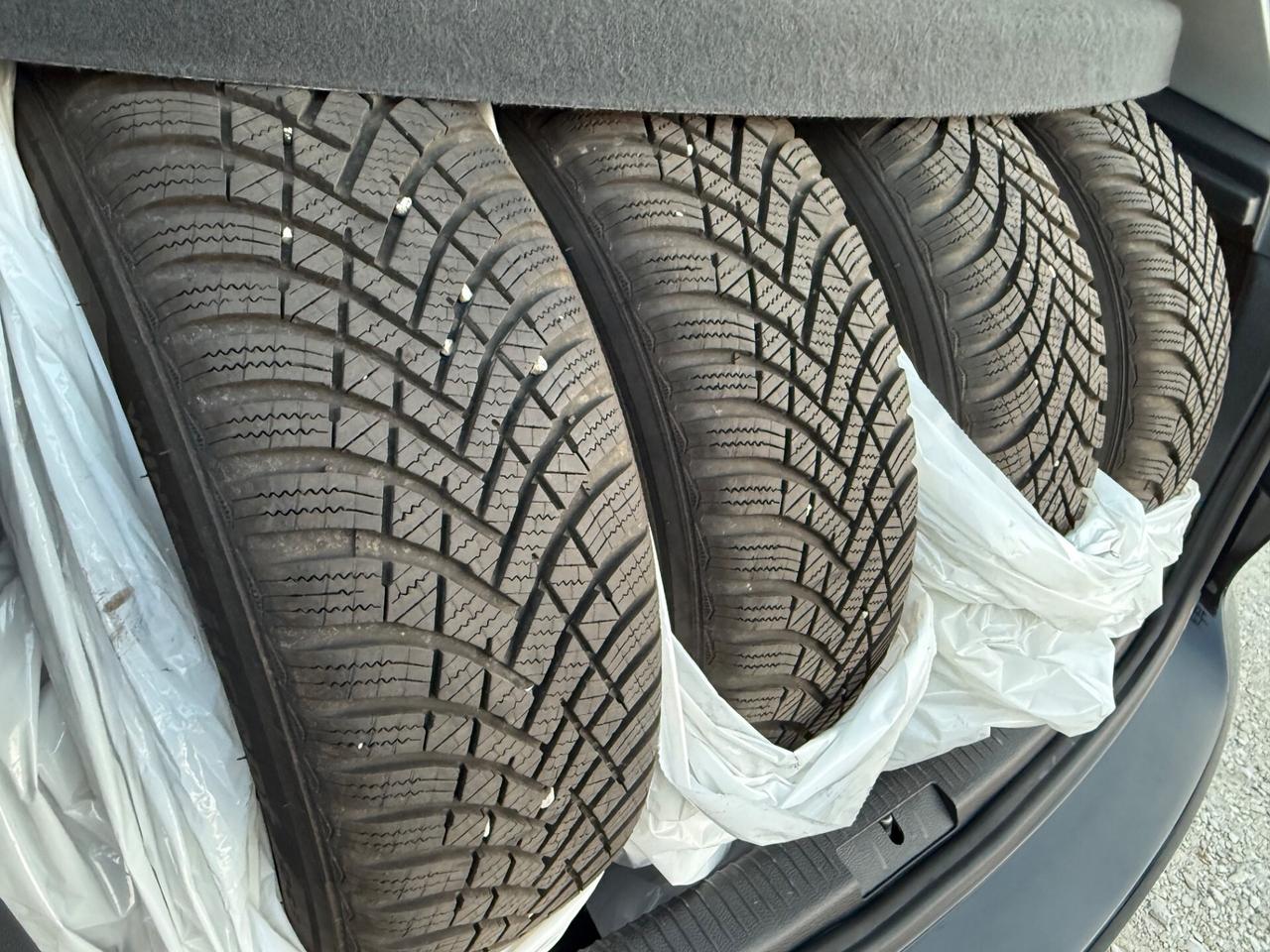 Volkswagen Golf 1.2 TSI 5p. UNICO 105CV