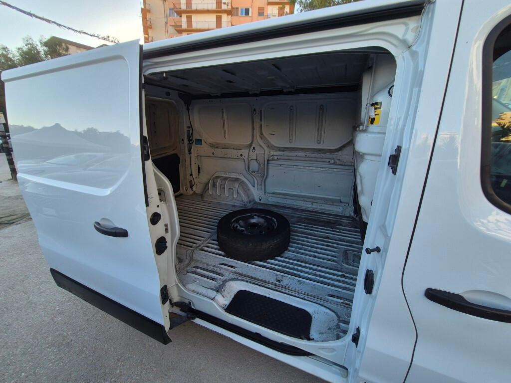 Renault Trafic 1.6 dci 120cv 3 posti L1 H1
