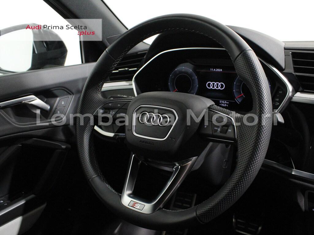 Audi Q3 Sportback 35 1.5 tfsi Identity Black s-tronic