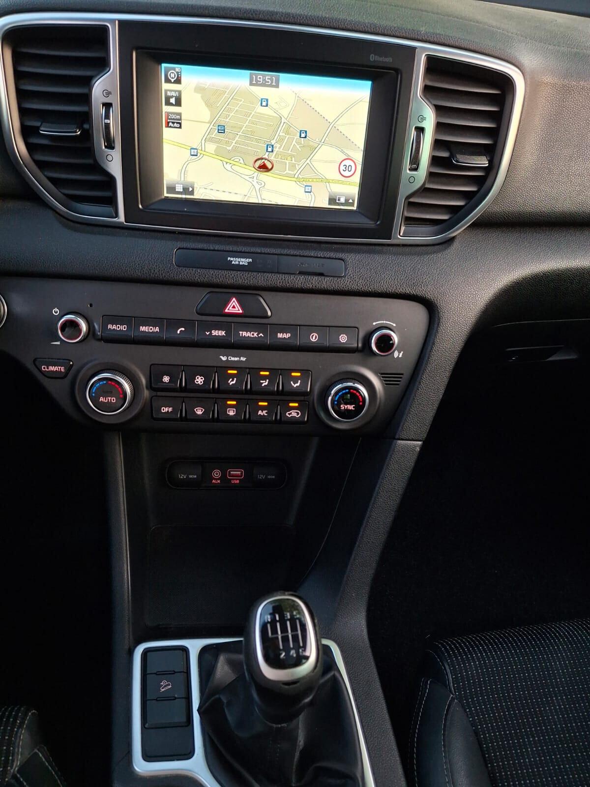 Kia Sportage 1.7 crdi-COOL NAVI-EURO 6-TETTO PANORAMICO-