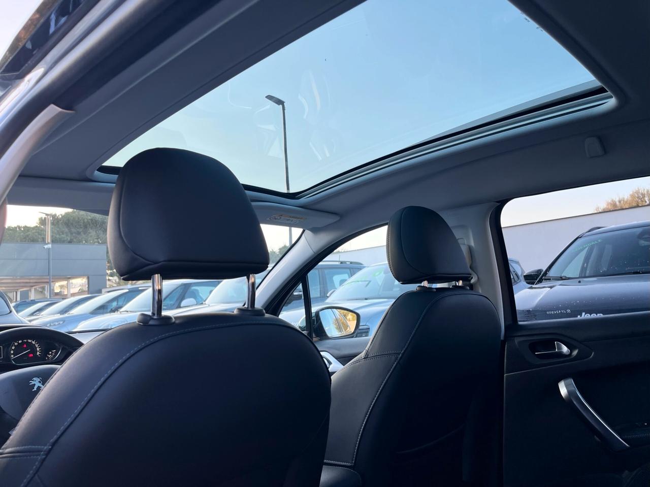 Peugeot 2008 BlueHDi 120 S&S Crossway (tetto in vetro)