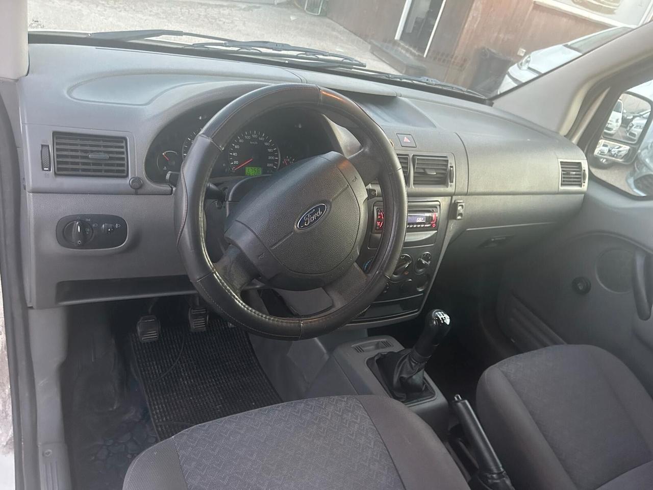 Ford tourneo connect