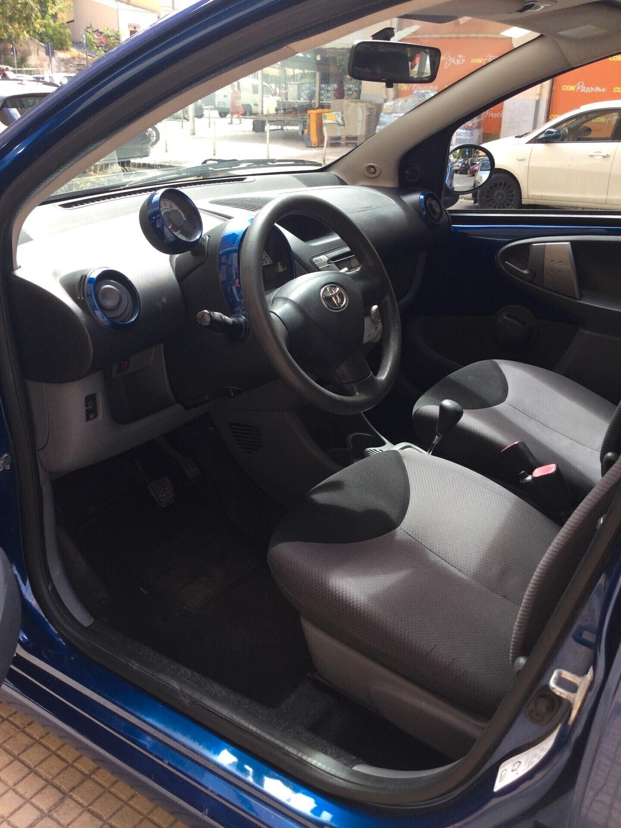 Toyota Aygo 1.0 12V VVT-i 5 porte Sol