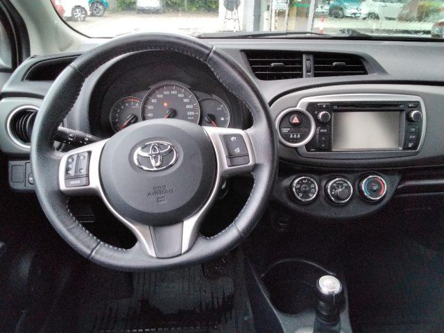 TOYOTA Yaris 1.0 5 porte Lounge