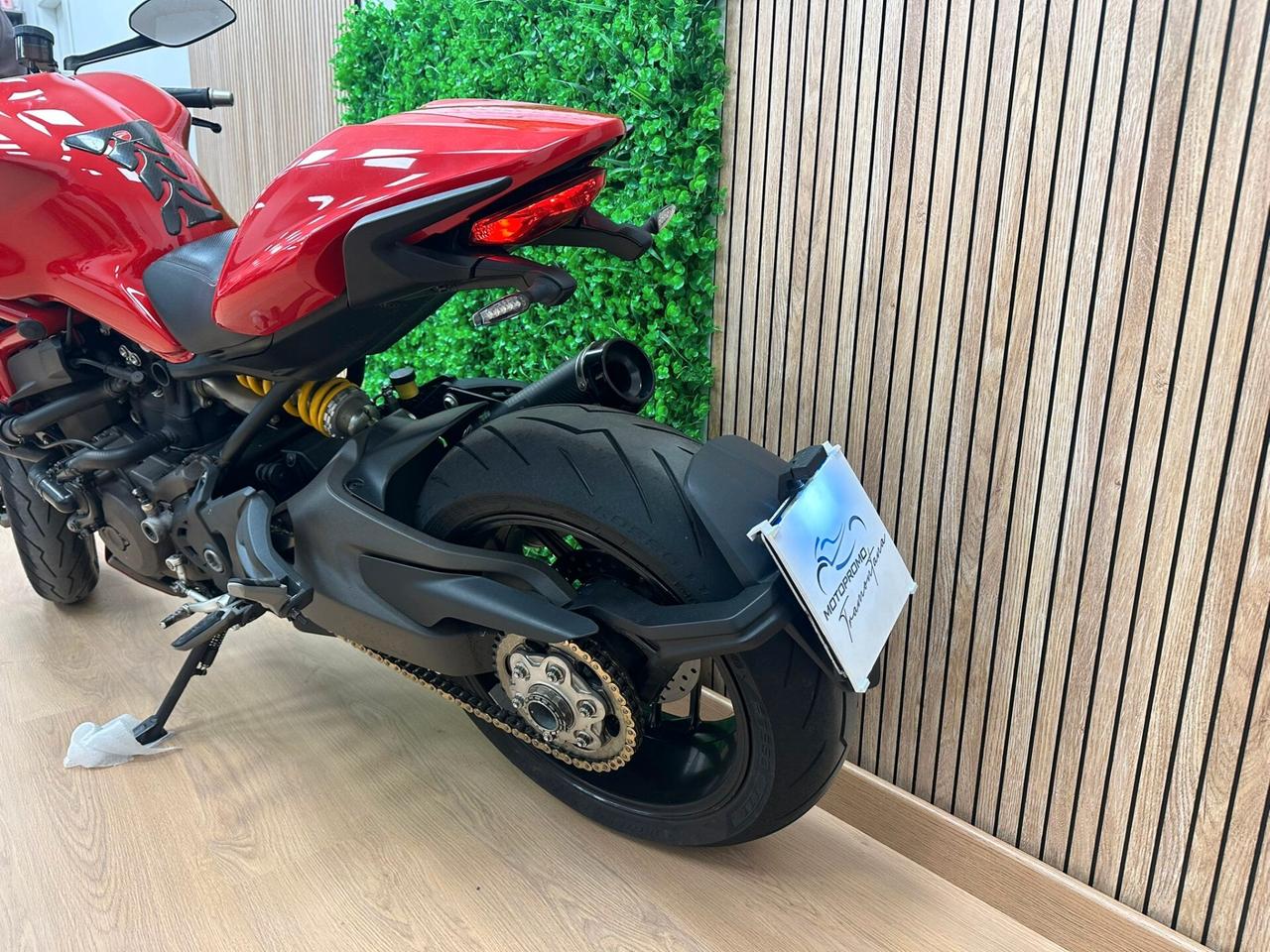 DUCATI MONSTER 1200 + TERMIGNONI DA 99€ AL MESE