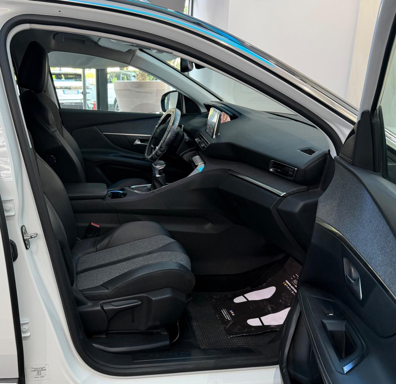 Peugeot 3008 BlueHDi 130 S&S Allure
