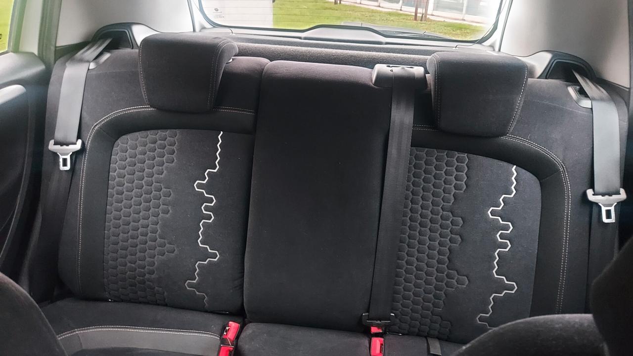 Fiat Punto 1.2 8V 5 porte Lounge - Neopatentati