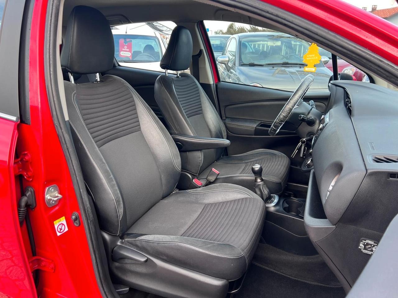 Toyota Yaris 1.0 5 porte Lounge