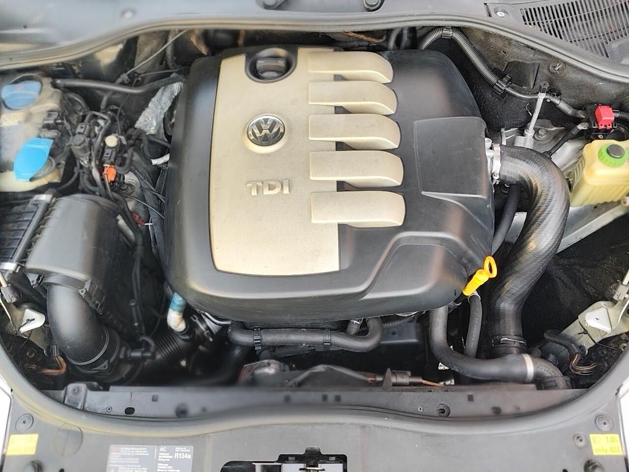 Volkswagen Touareg 2.5 R5 TDI Tip Exclusive