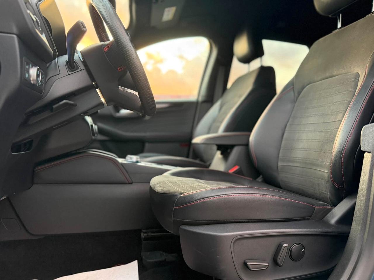 Ford Kuga 2.5 PLUG IN HYBRID 225 CV CVT 2WD ST-LINE X ANCORA GARANZIA CASA MADRE