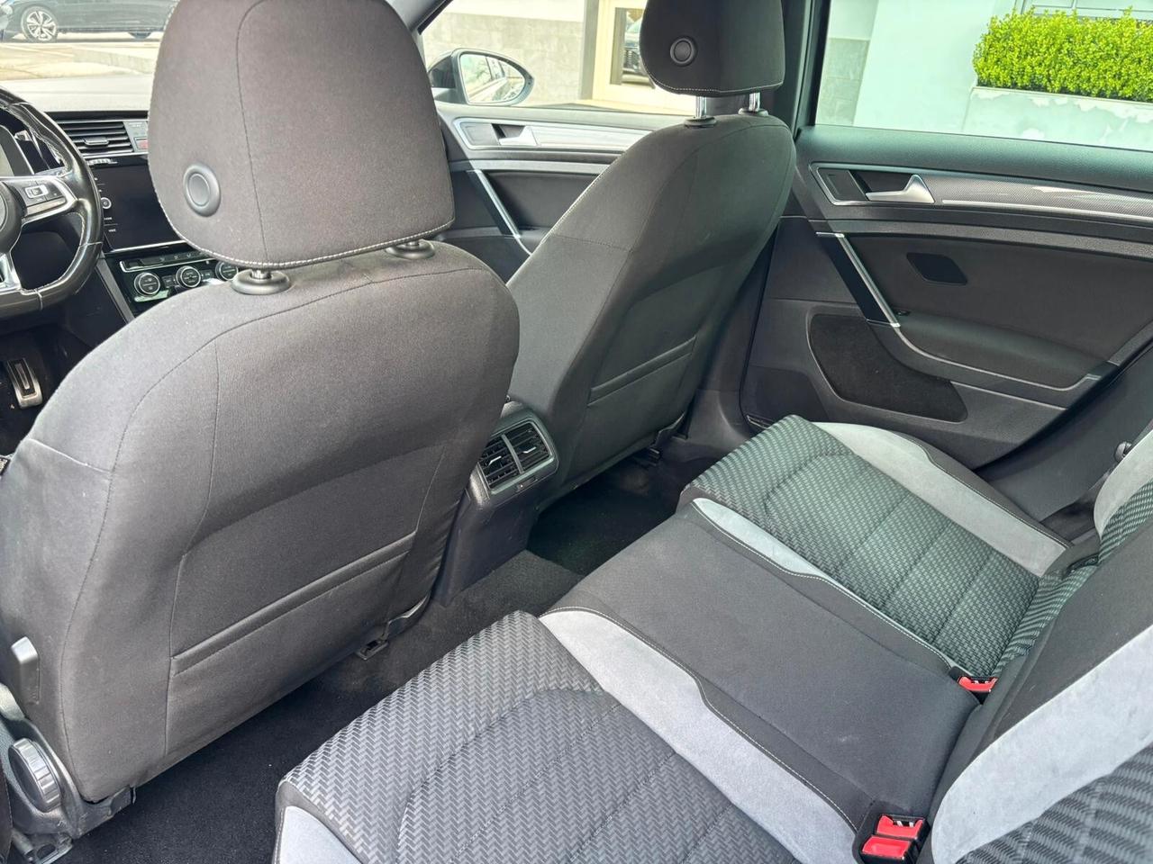 Volkswagen Golf 1.5 DSG R-LINE 150 CV - 2018