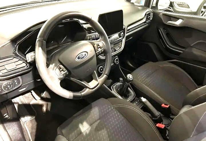 FORD FIESTA 1,1 TITANIUM-2 REVISIONI-UNICA PROPRIETARIA