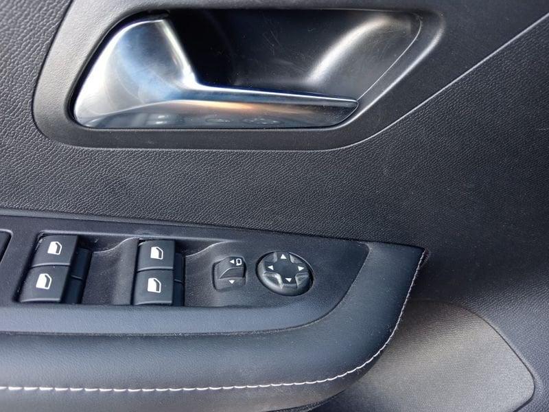 Peugeot 208 Allure PureTech 100 S/S