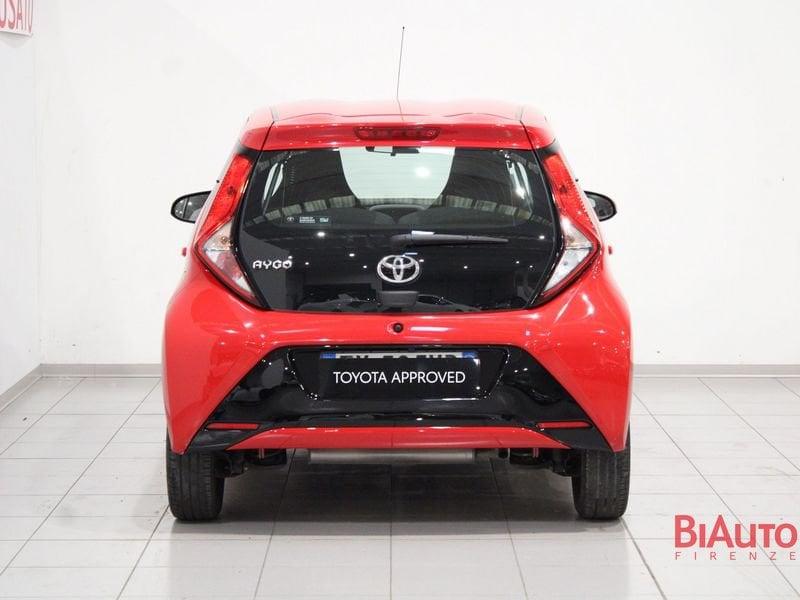 Toyota Aygo Aygo 5p 1.0 x-play m-mt 72cv