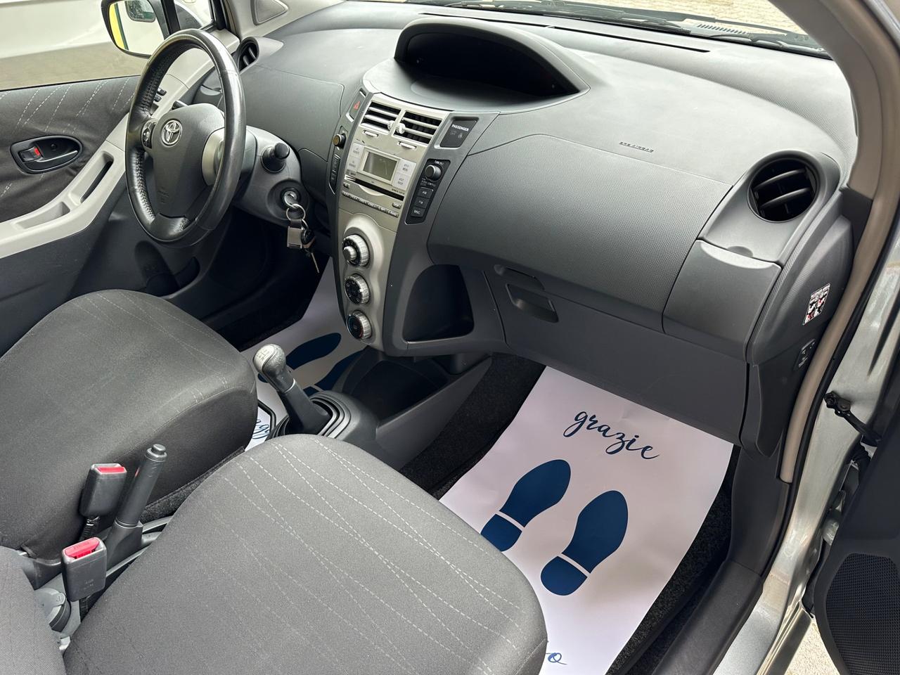 Toyota Yaris 1.0 5 porte