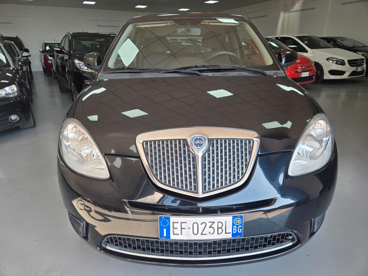 Lancia Ypsilon 1.2 69 CV Argento