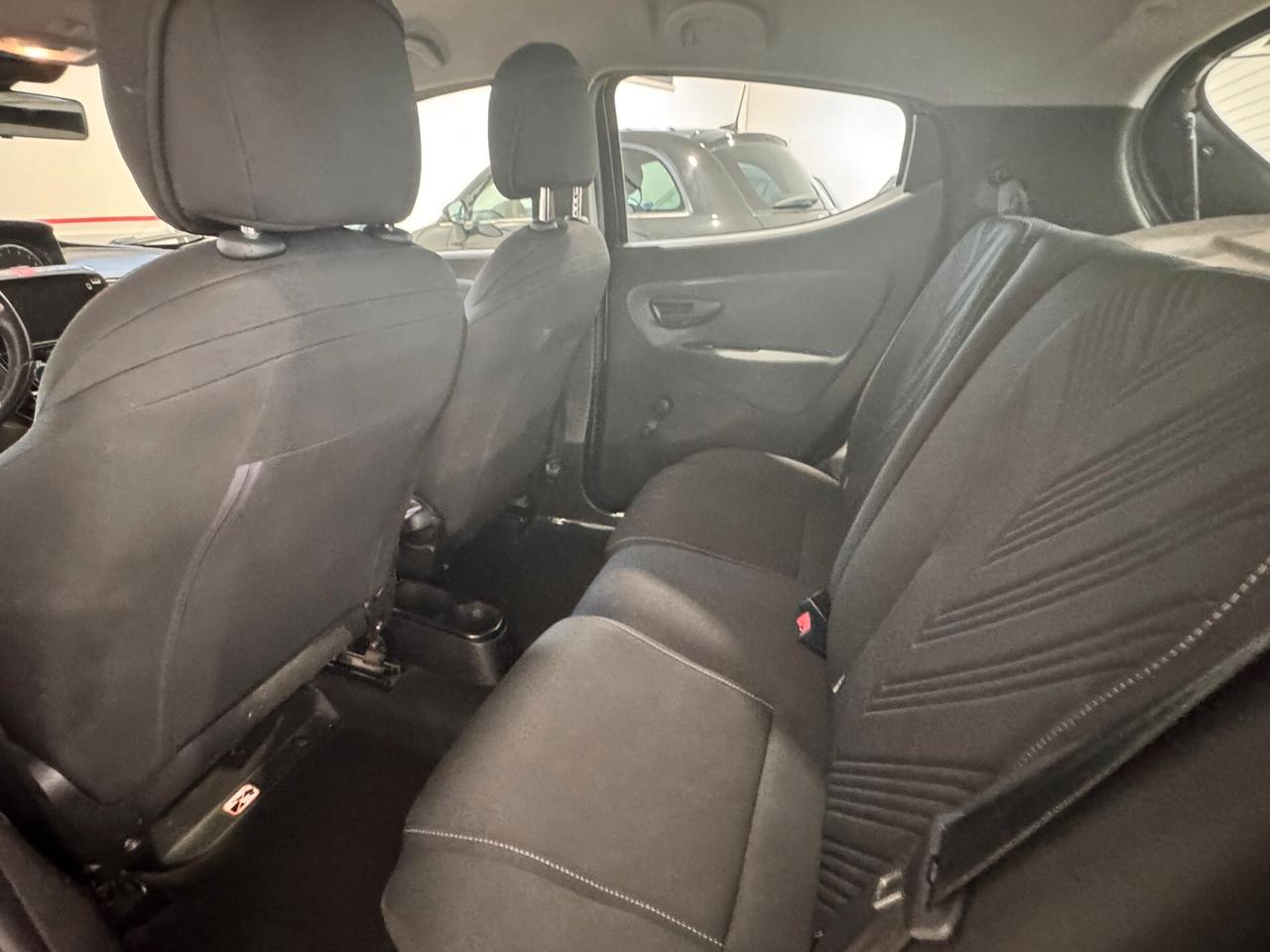 Lancia Ypsilon 1.0 FireFly 5 porte S&S Hybrid Gold