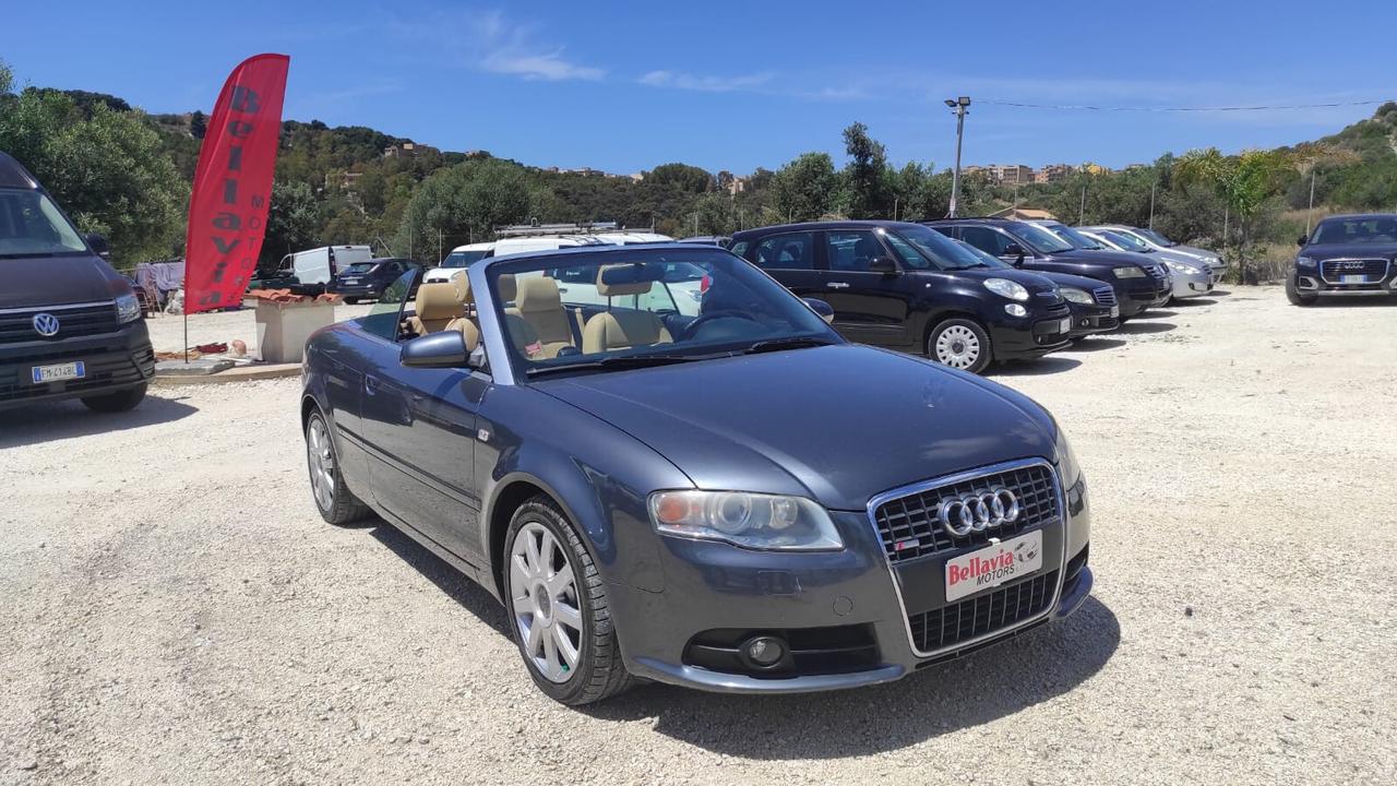 Audi A4 S-LINE Cabriolet 2.0 TDI 140CV