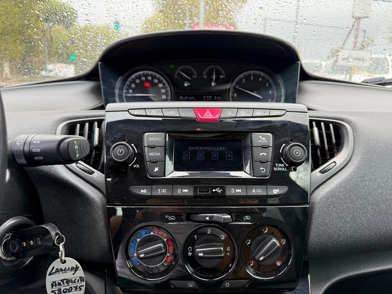 Lancia Ypsilon 1.0 FireFly 5 porte S&S Hybrid Ecochic Gold