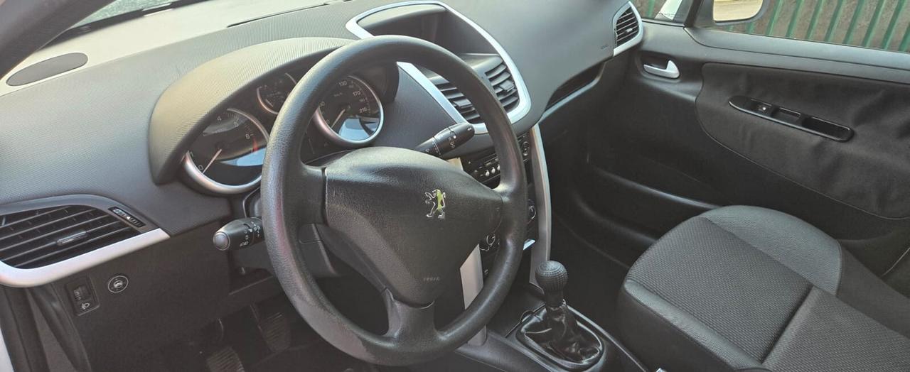 Peugeot 207 Plus 1.4 8V 75CV 5p. ECO GPL