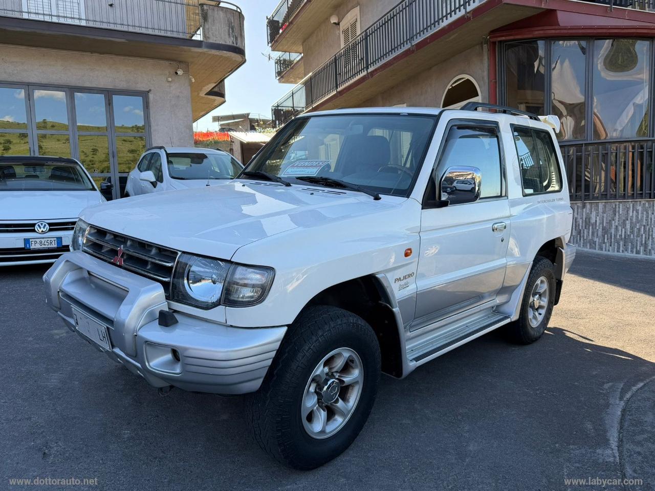 MITSUBISHI Pajero 2.5 TDI MT SS GLS Target
