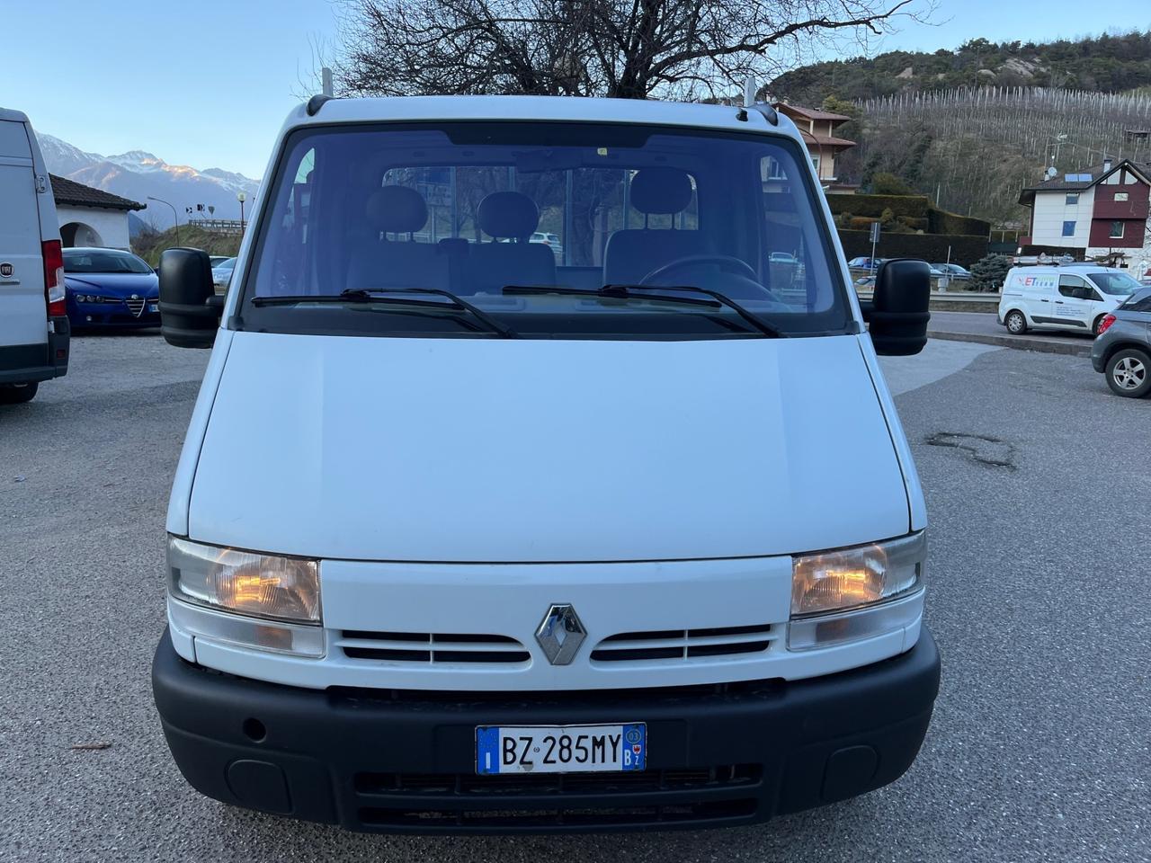 Renault Master 2.5 dCi -CASSONE 4 metri