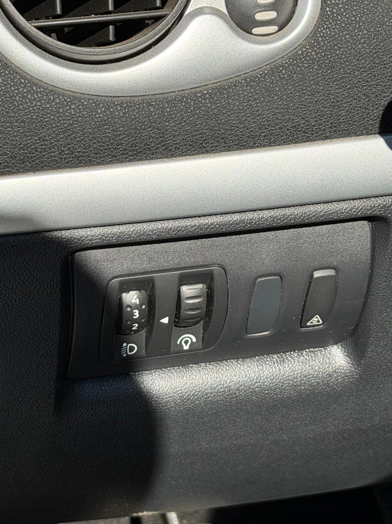 Renault Clio 1.2 16V 5 porte- Neopatentati-Garanzia 12