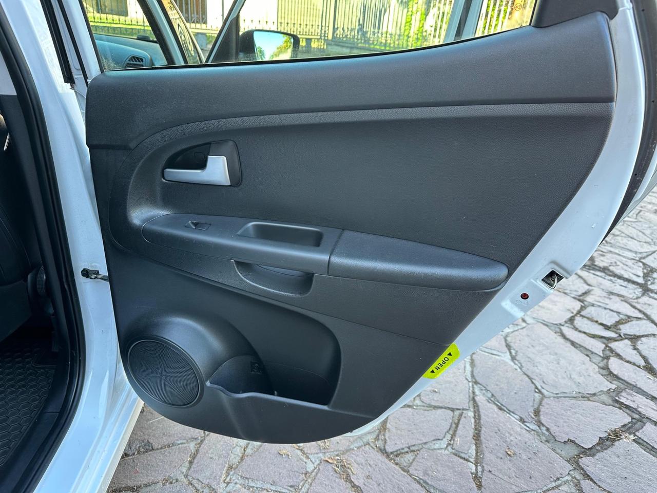 Kia Venga 1.4 CVVT Cool. 79000 KM