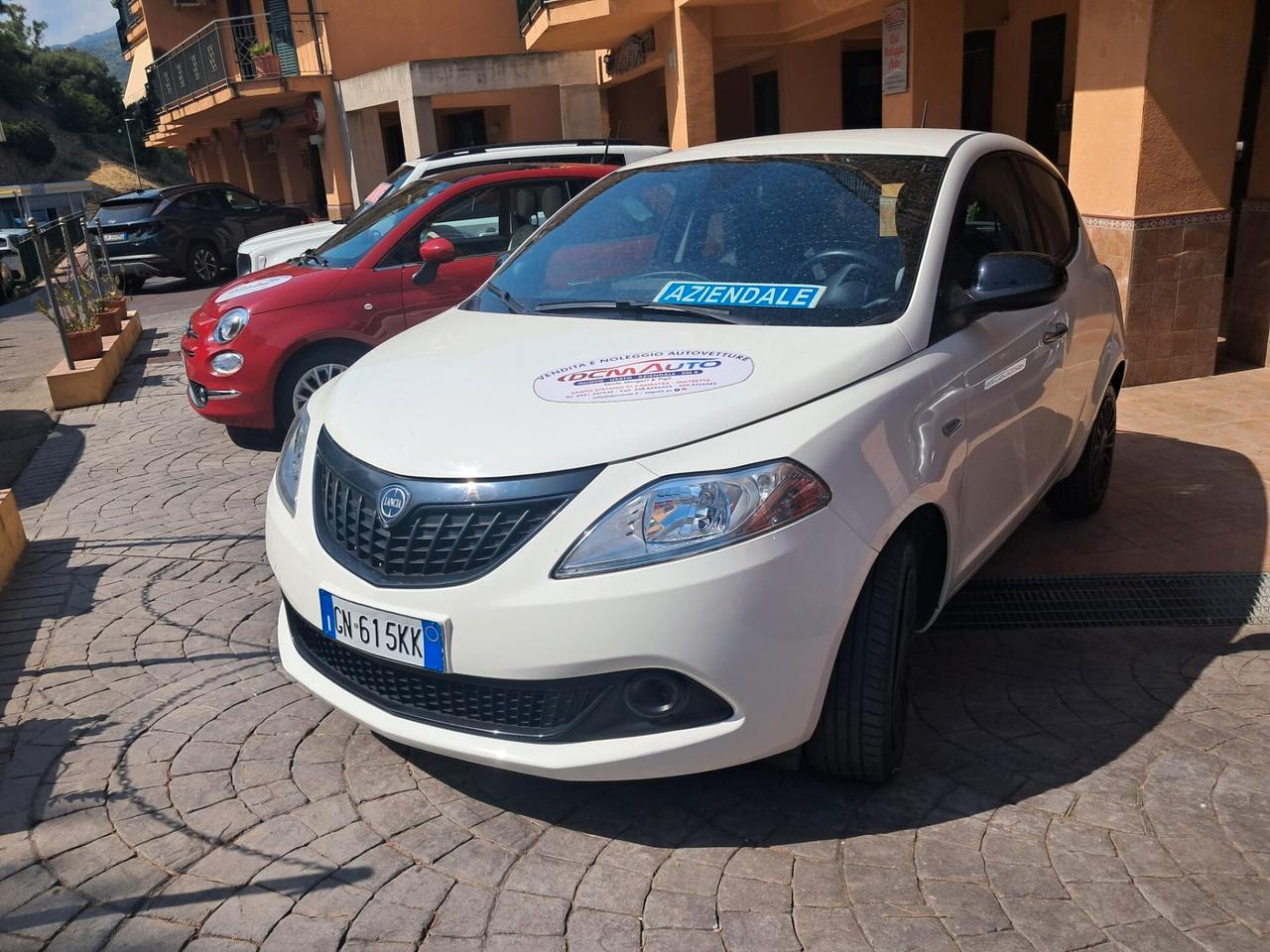 Lancia Ypsilon 1.0 FireFly 5 porte S&S Hybrid Silver