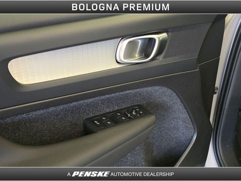 Volvo XC40 XC40 B3 automatico Core