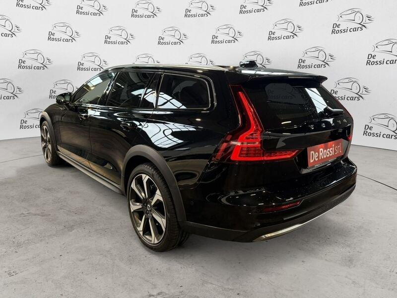 Volvo V60 Cross Country V60 Cross Country B4 (d) AWD automatico Ultimate
