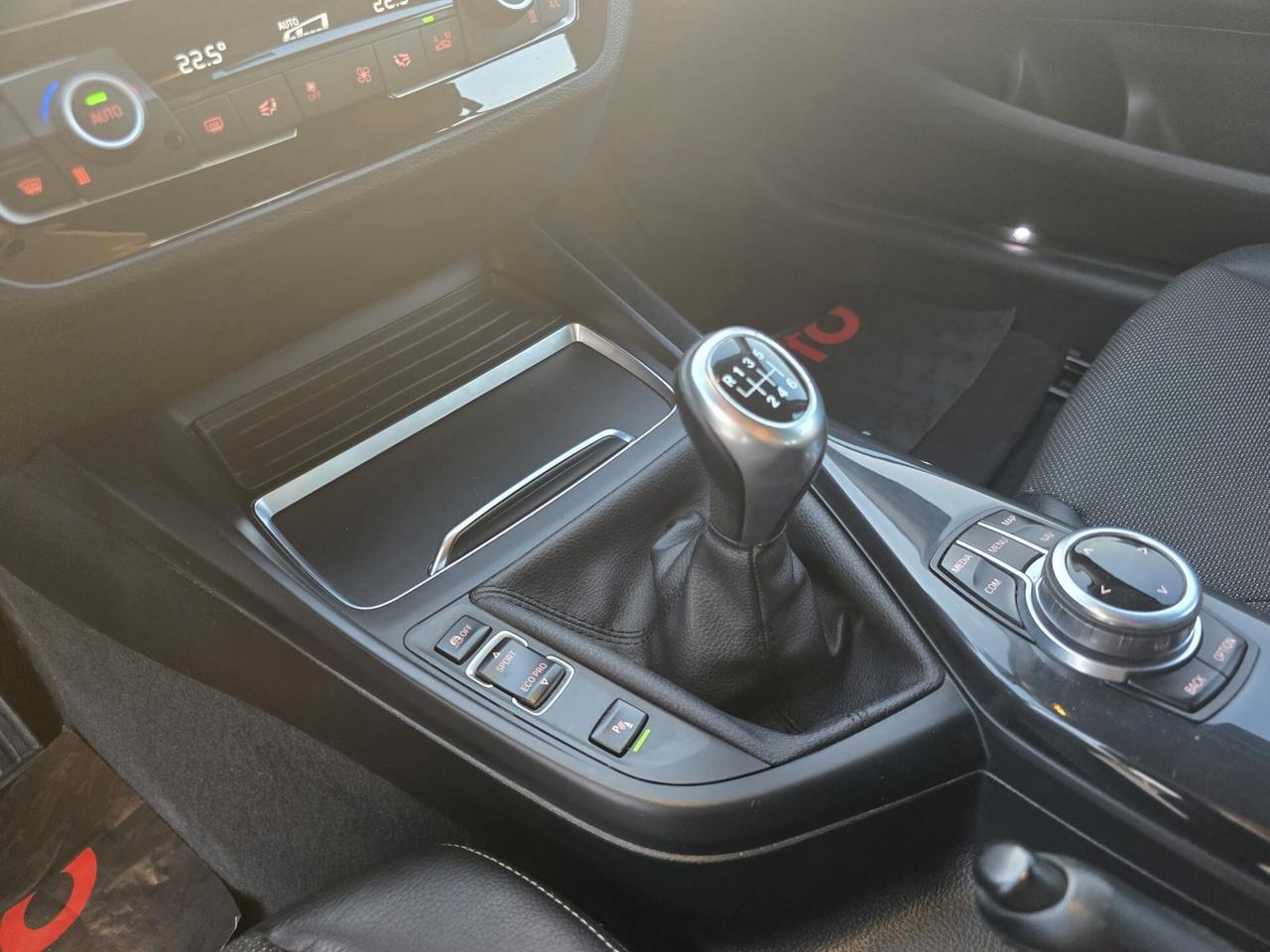 Bmw 116d 5p. Urban