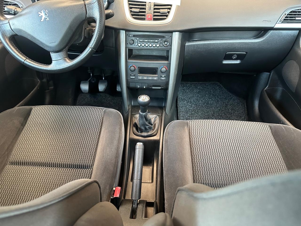 Peugeot 207 1.4 8V 75CV 5p. X Line